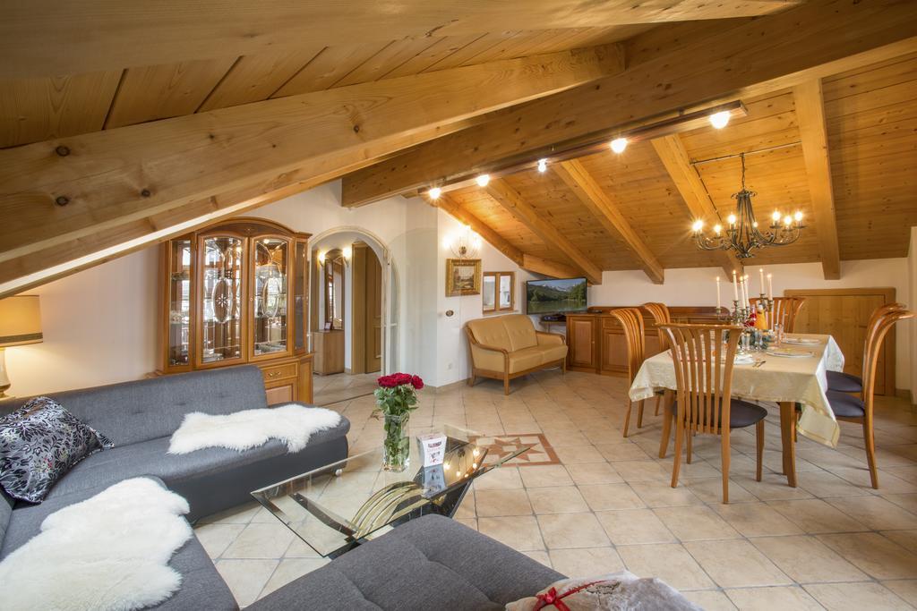 Golden GaPa Penthouse 1 Appartement Garmisch-Partenkirchen Kamer foto