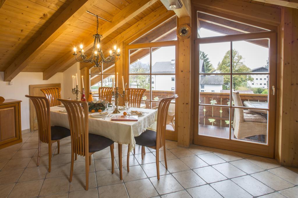 Golden GaPa Penthouse 1 Appartement Garmisch-Partenkirchen Kamer foto