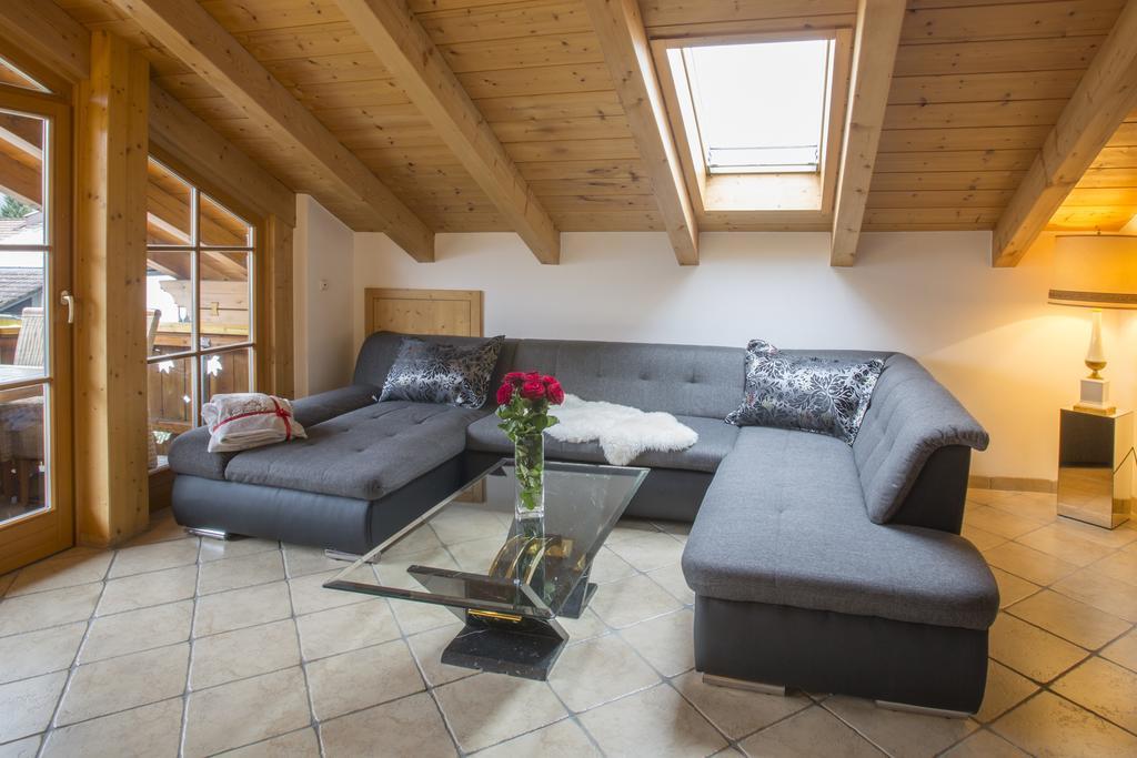 Golden GaPa Penthouse 1 Appartement Garmisch-Partenkirchen Kamer foto